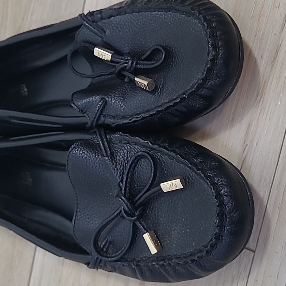 Michael Kors Elegant Black Loafers Size M - Picture 5 of 8